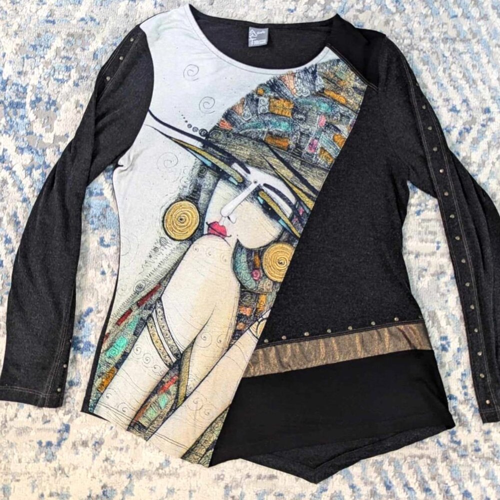 Simply Art by Dolcezza Woman Face Long Sleeve Shirt Top M Art to Wear Studded